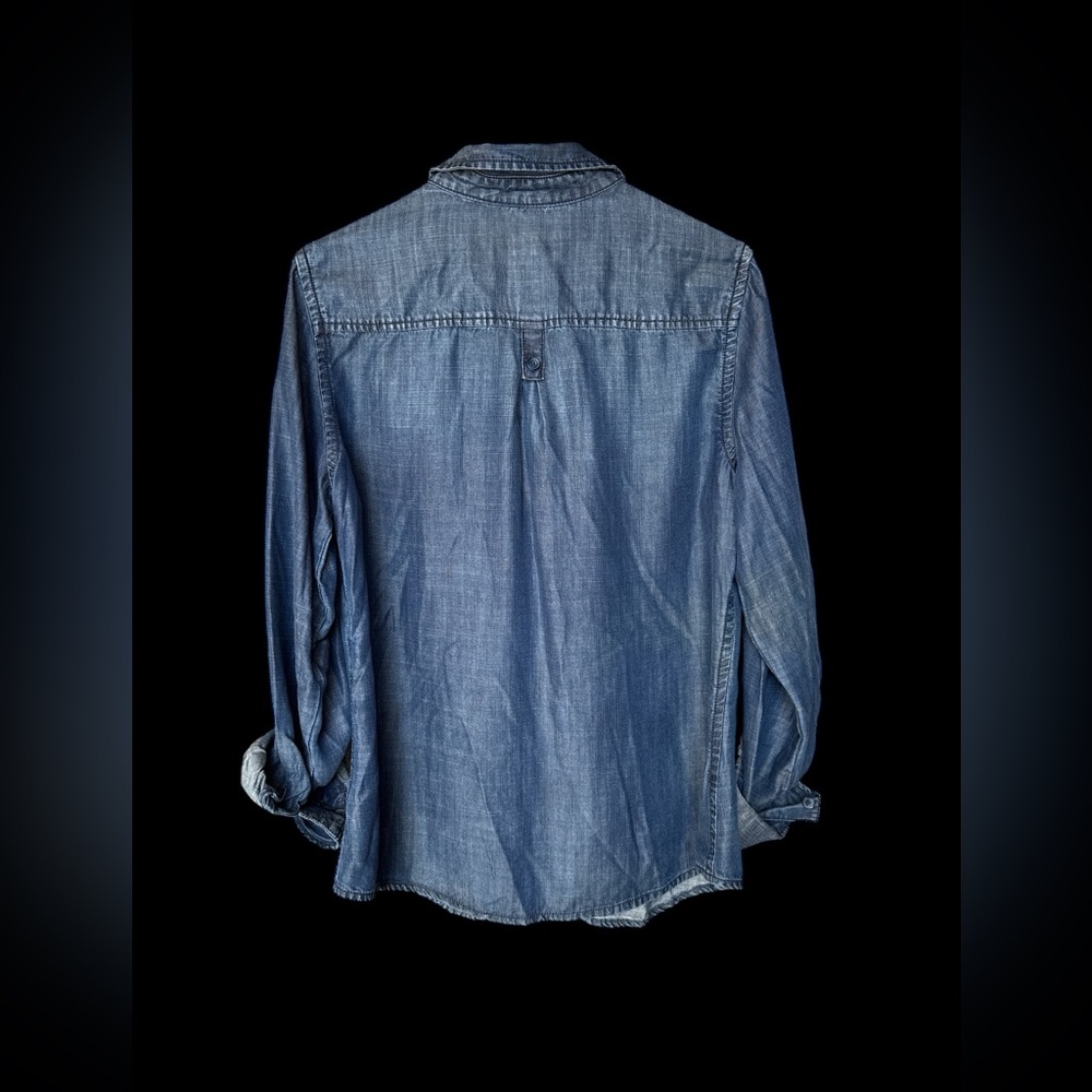 Coldwater Creek Women's Blue Denim Colored Button Down Shirt - Picture 2 of 5